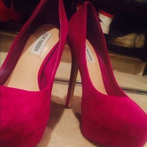 Magenta Steve Madden suede platform heels