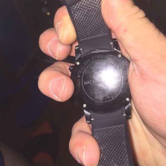 MK watch - Picture 3 of 4