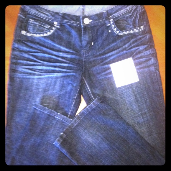 Almost famous jeans size 11