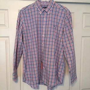 NWT Make an offer! NEW Men's Vineyard Vines Shirt!