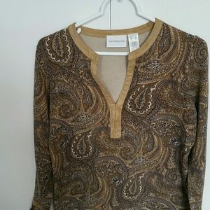LIZ CLAIBORNE LONG SLEEVE SHIRT.