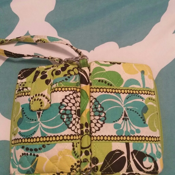 Vera bradley wristlet