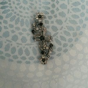 Brooch/ pin