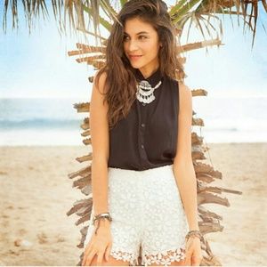 Hollister Black Button-Up Sleeveless Top!