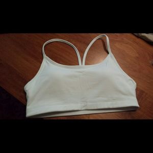 Fabletics sports bra size medium NWT