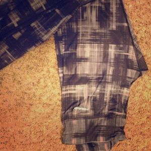 Spandex gray and black leggings!