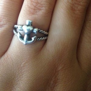 🎀Size 7 James Avery anchor ring 🎀