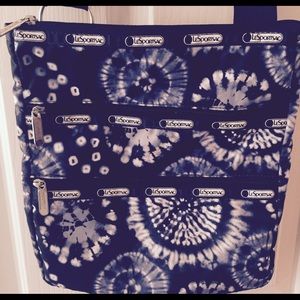 LeSportsac crossbag 💕💕