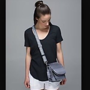 Nwot Lululemon party om bag SOLD