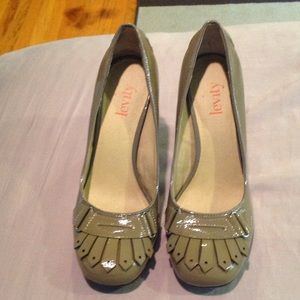 Taupe Patent Loafer Heels 8M
