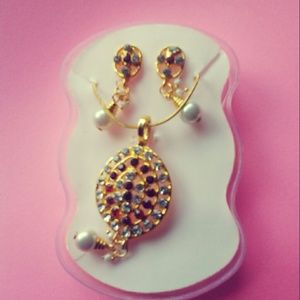 A france gold  jewelry