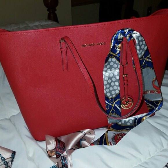 Authentic Jet Set Travel Leather Tote Large Red - Picture 4 of 4