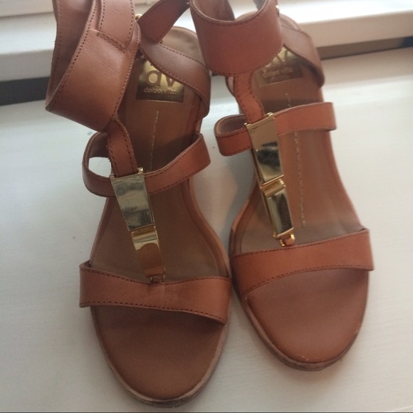 Dolce Vita wedges- size 6