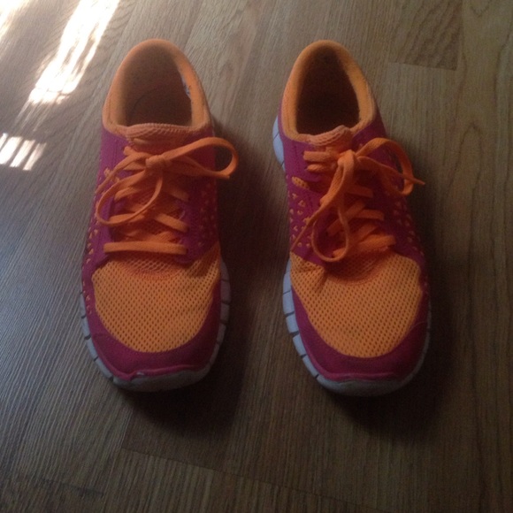 Women's Nike Frees Size 8.5