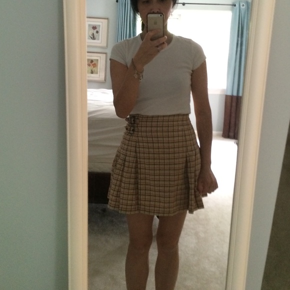 Wrap around short skirt