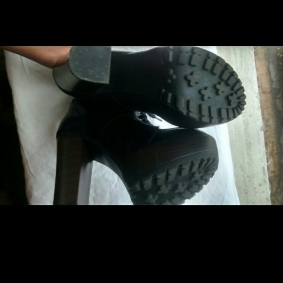 Boots just for show - Picture 2 of 2