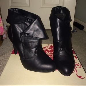 Glaze Black Booties