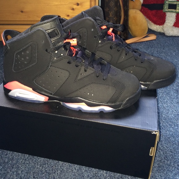 Jordan 6 Retro size 7 kids