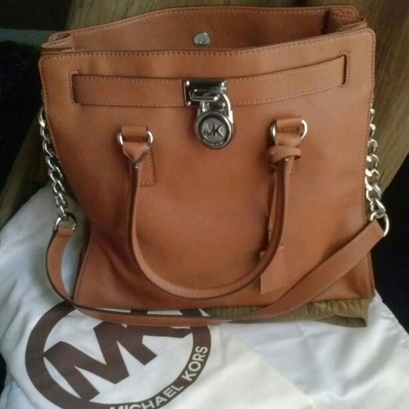 Michael Kors Handbags - NWT Michael Kors Hamilton Luggage Handbag