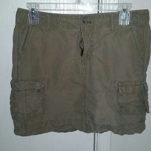 Gap cargo mini skirt