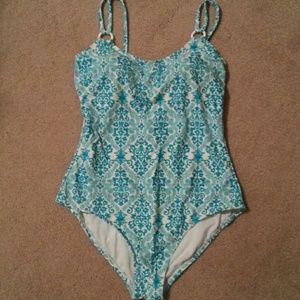 One piece bathing suit