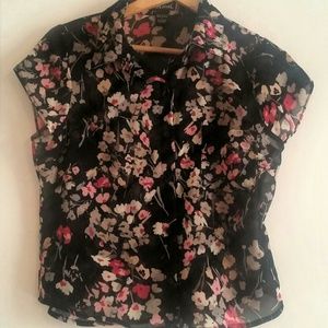 Wet Seal Floral Button-down Shell! 🌸
