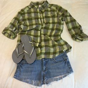 Plaid north face top