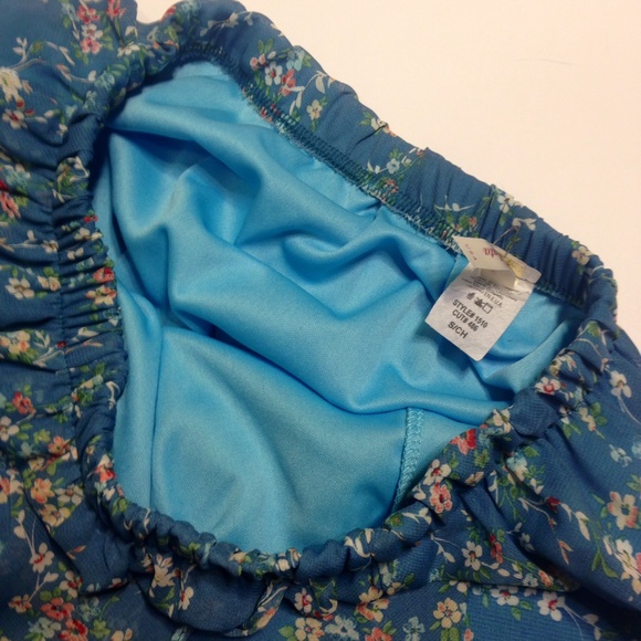 🌸beautiful hi-low floral skirt🌸 BUNDLED - Picture 3 of 3