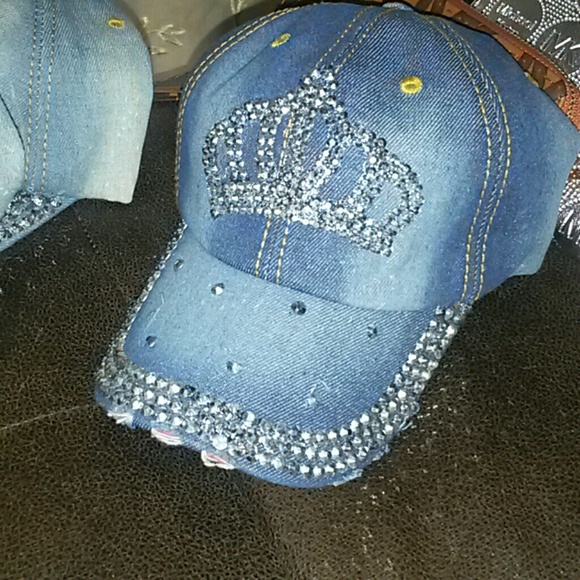 Crown cap - Picture 2 of 2