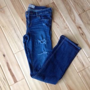 Hollister distressed skinnys 29 /9 lots of stretch