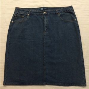 Women's Size 20 Avenue Light Blue Denim Skirt