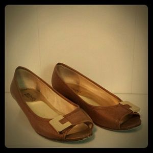 Michael Kors Brown Leather Peep Toe midi wedge