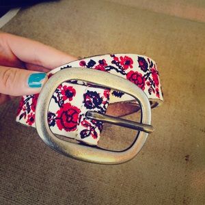 Lucky Brand Red & Black Roses Women's Belt