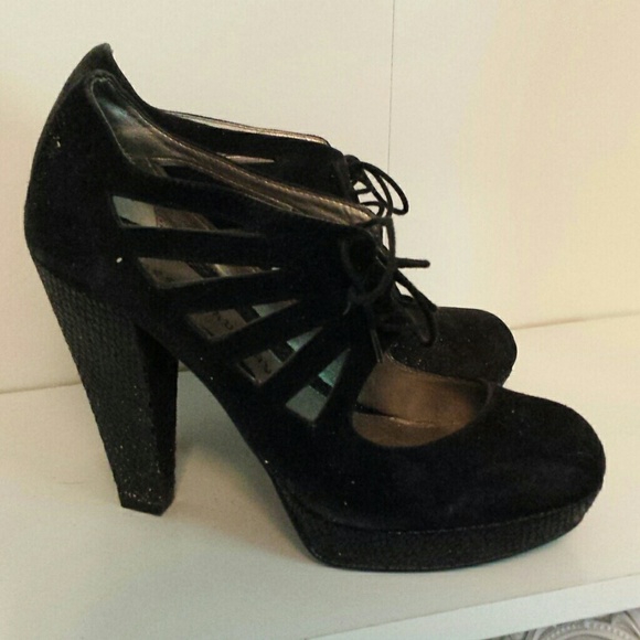 Chinese Laundry black suede and snakeskin pumps