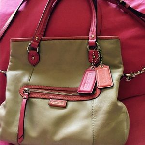 Medium size coach leather purse
