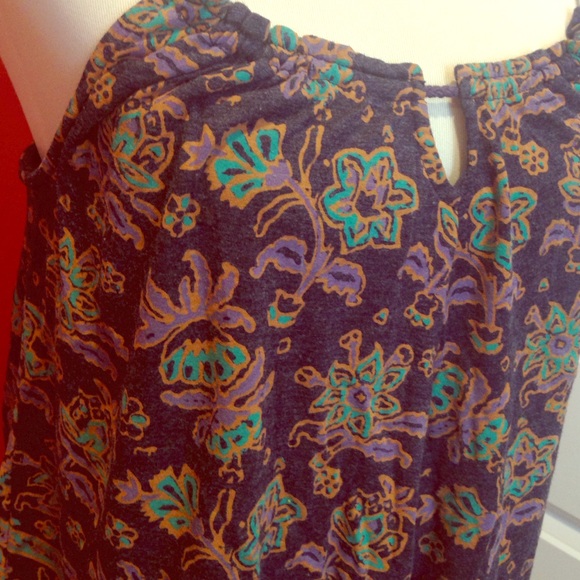 Handkerchief hem floral border print w/ back detls