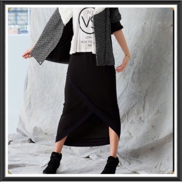 ✋SOLD Victoria's Secret wrap maxi skirt New