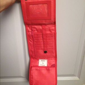 ThirtyOne cross body purse hot pink