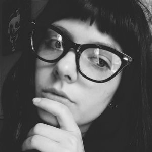 Black frame cat eye glasses