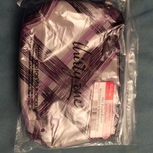 ThirtyOne mini zipper pouch