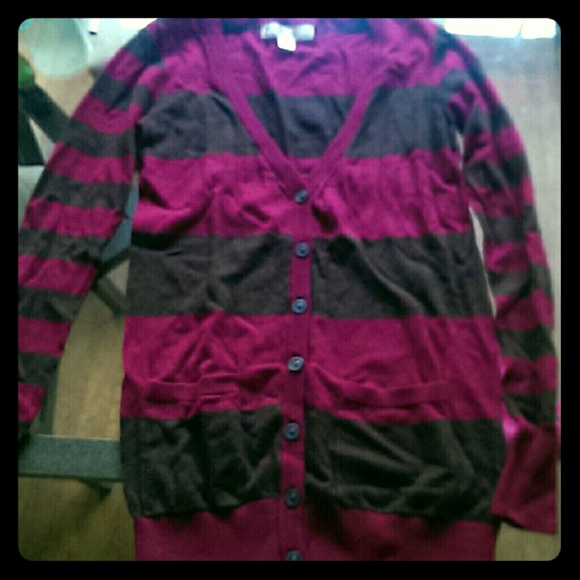 Sweater - Picture 1 of 1