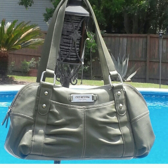 Nine west handbag. - Picture 1 of 3