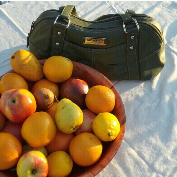 Nine west handbag. - Picture 2 of 3