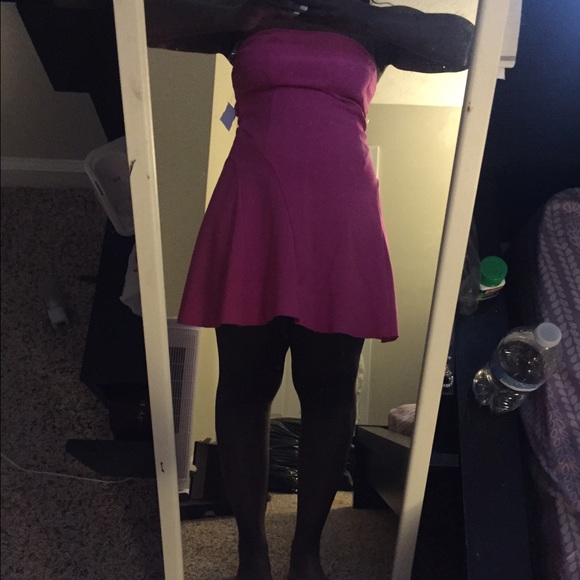 Pink strapless dress w back out