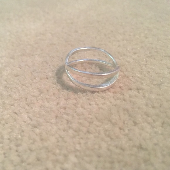 Silver 2 layered ring - Picture 1 of 3
