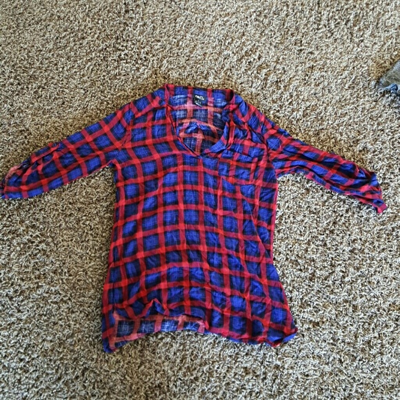 Plad cartigan. Very cute! Only washed twice.