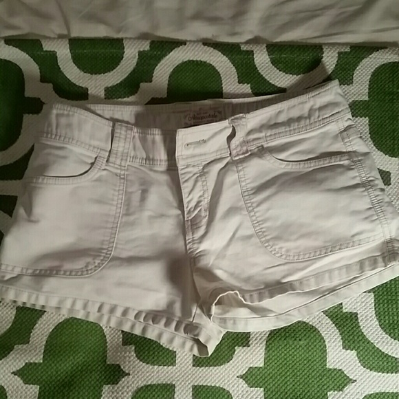 Khaki Aeropostale shorts