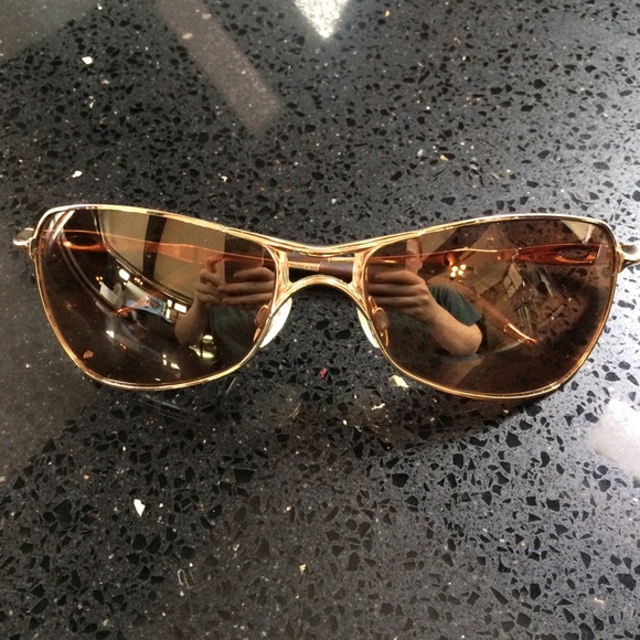 Oakley Sunglasses - Picture 3 of 4