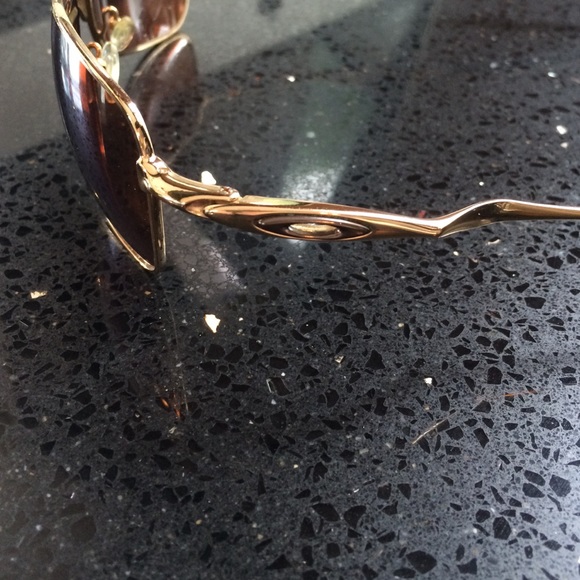 Oakley Sunglasses - Picture 4 of 4