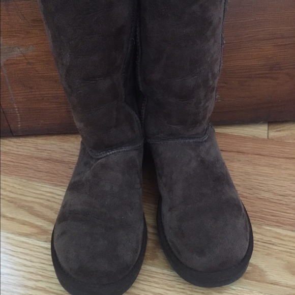 Ugg Boots - Picture 2 of 2